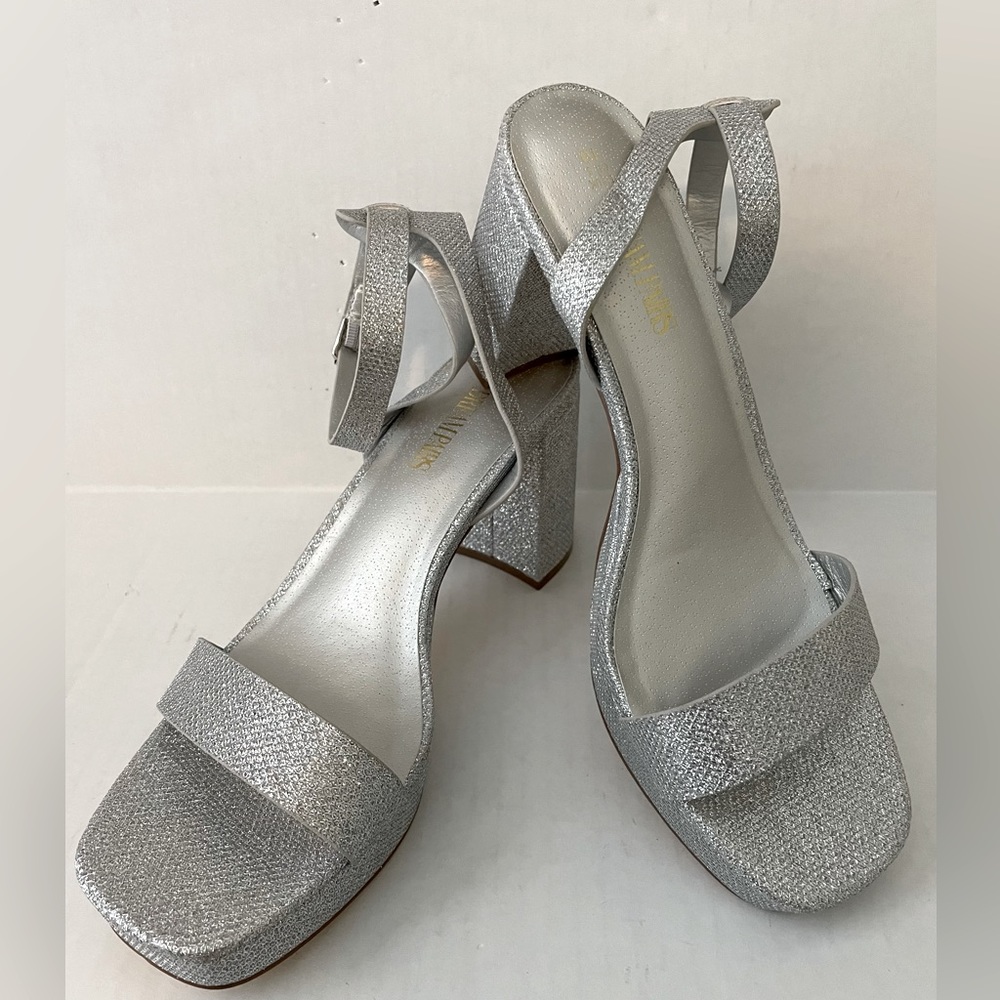 DREAM PAIRS Women’s Silver Chunky Heel Platform Sandals, Size 10